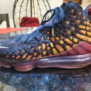 LeBron 17 AS EP 'Monstars'